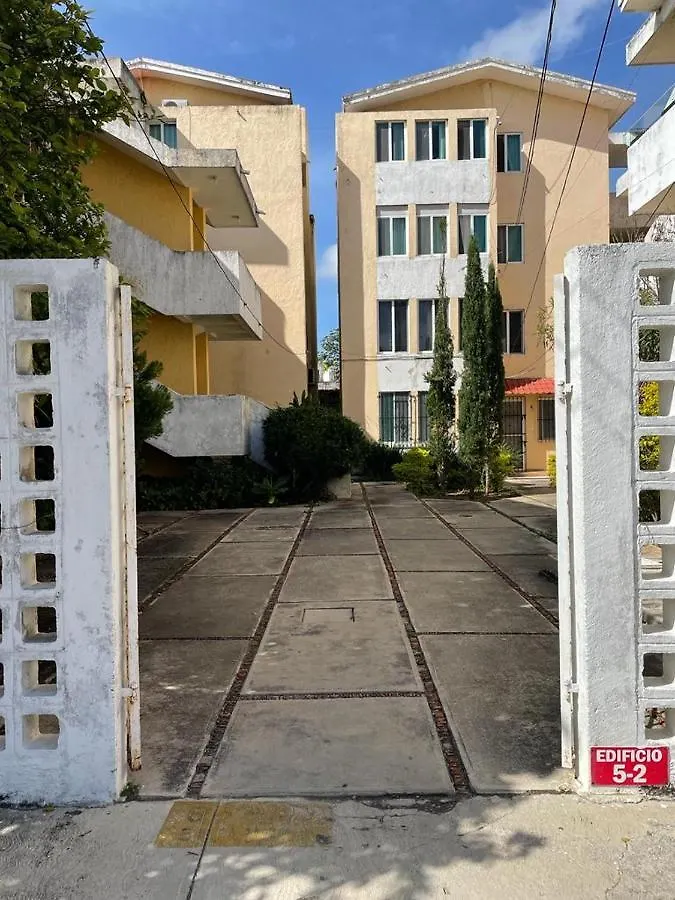 Condominios Las Fuentes Mérida 0*,